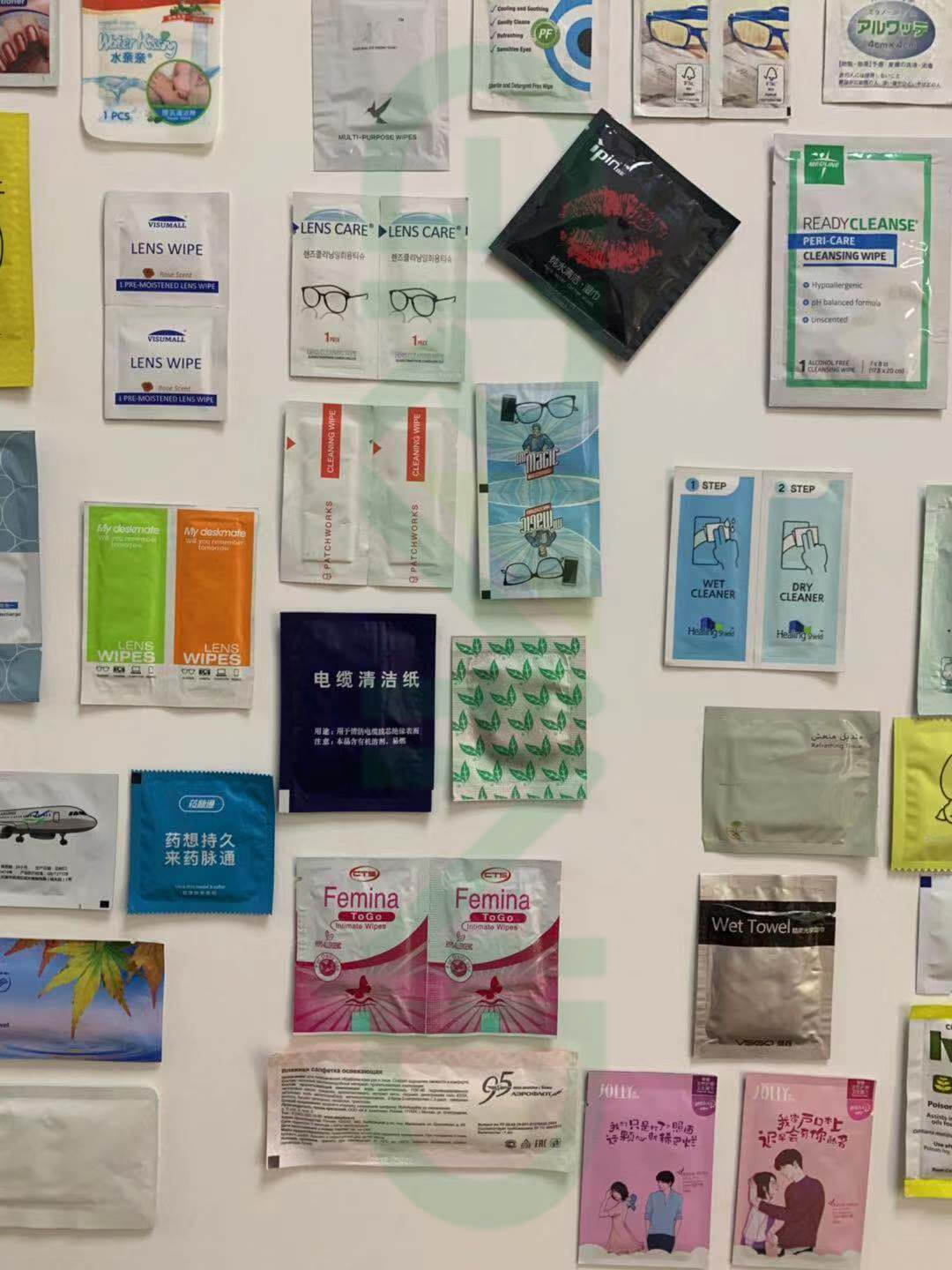 Échantillon automatique de machine d'emballage de tissus à tampons à alcool