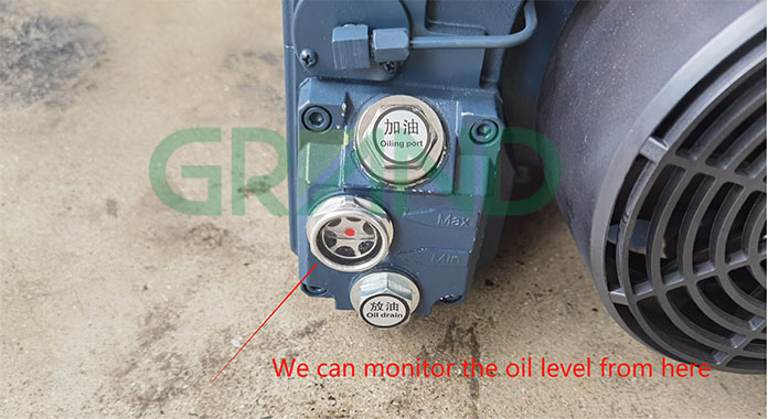 La pompe &agrave; vide &agrave; l'huile1