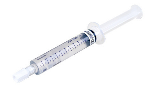 La consommation d'augmentation de la seringue pr&eacute;-remplissage